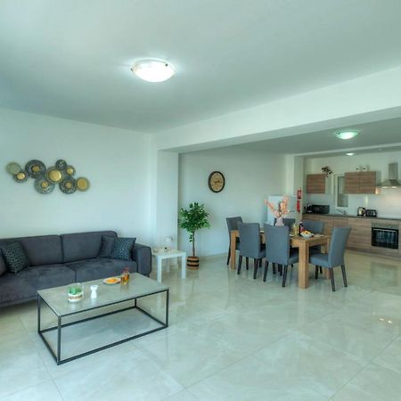 Bright & Modern 2Bedrooms With Sea Views Gogzr-2 グジラ エクステリア 写真